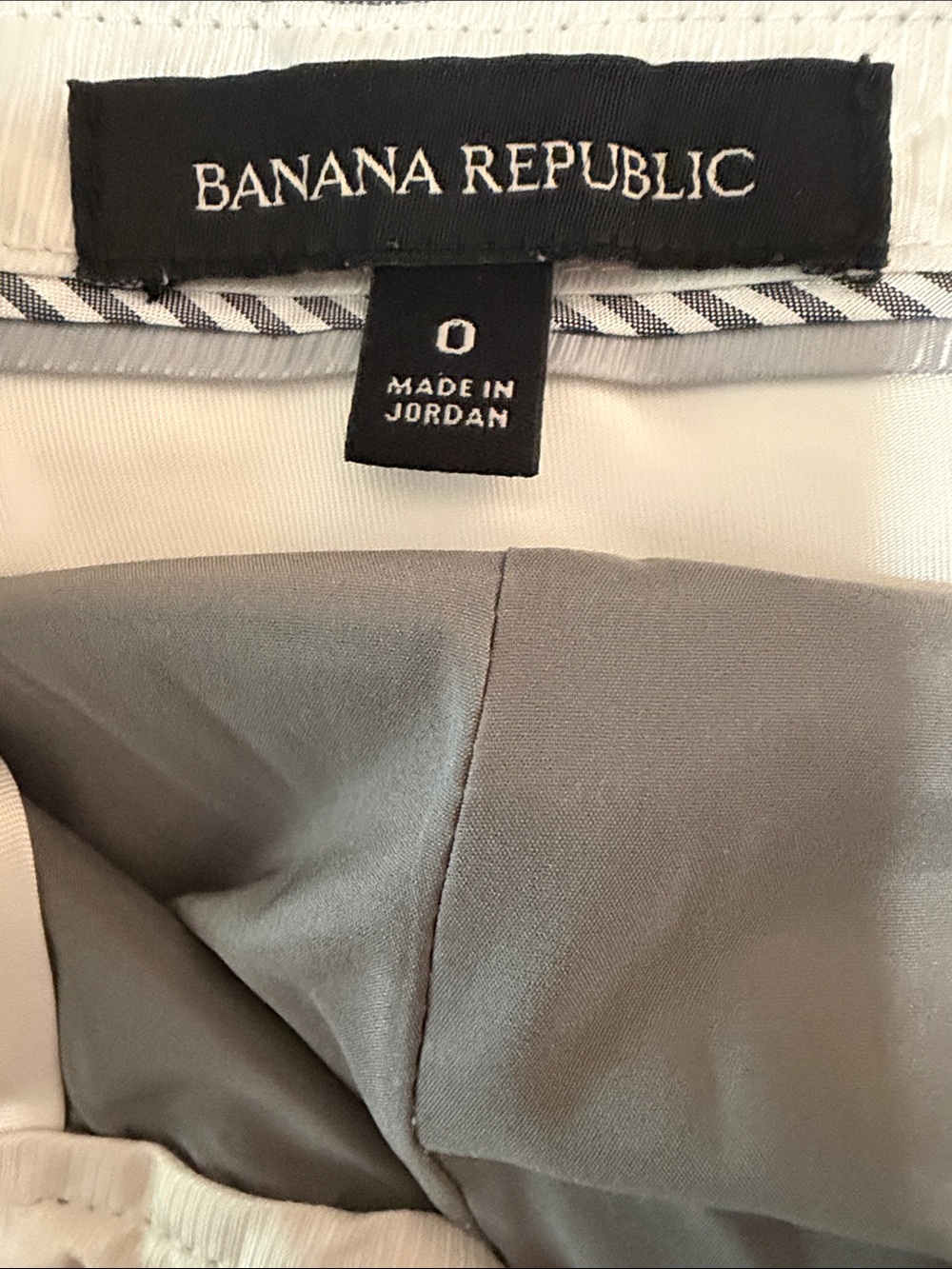 Banana Republic Light Gray Women's Dress Pants - Straight Leg - Picture 3 of 5